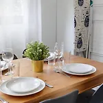 Expat Renting - Le Cocon - Wifi - Near Station Apartment *
