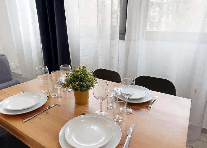 Expat Renting - Le Cocon - Wifi - Near Station Apartment