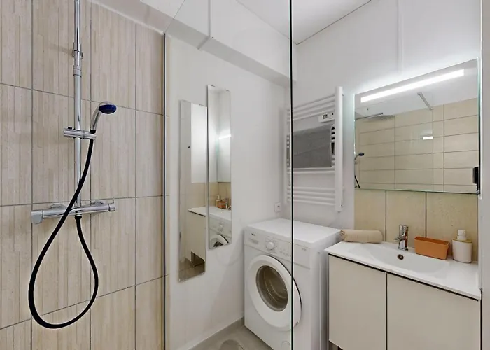 Expat Renting - Le Cocon - Wifi - Near Station Apartment