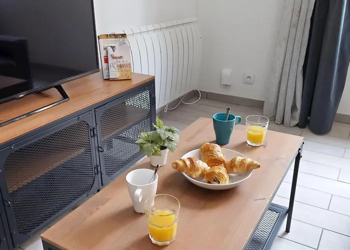 Appartement Expat Renting - Le Cocon - Wifi - Near Station *